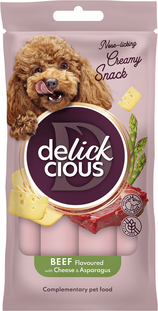 Beef flavoured with cheese and asparagus